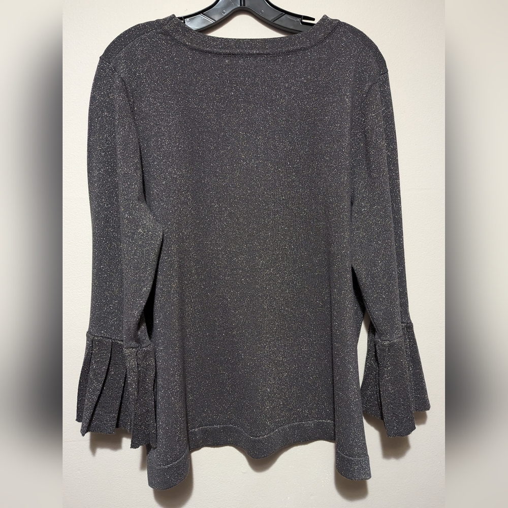 Cable & Gauge Women's Top - Picture 6 of 8